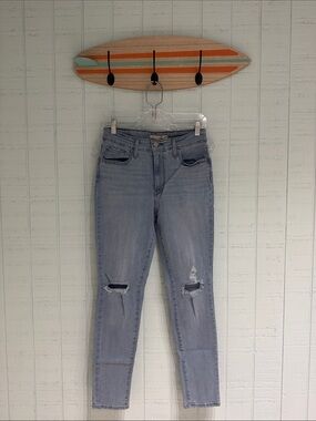Levi’s 721 High Rise Skinny Light Wash Distressed Women’s Jeans